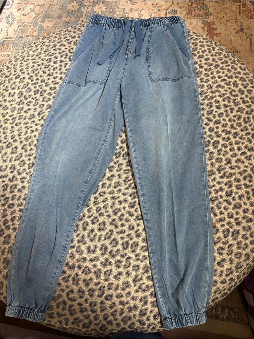 Time and Tru Light Blue Denim Jogger Pants
